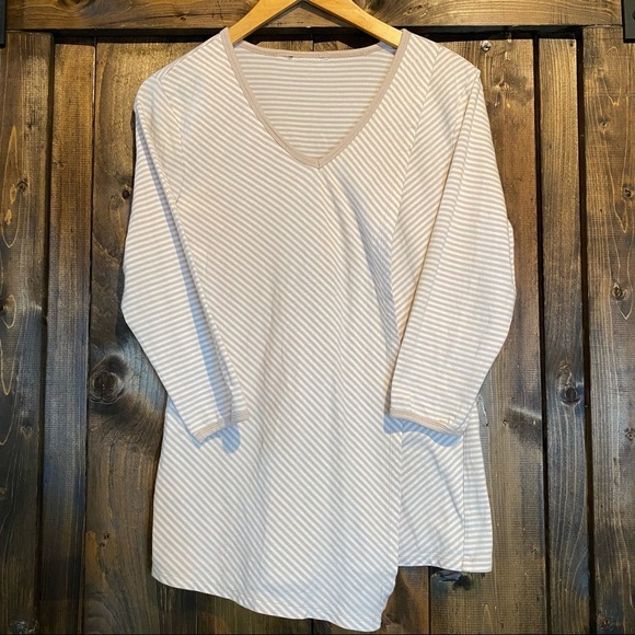 3/4 sleeve striped shirt - Picture 2 of 4